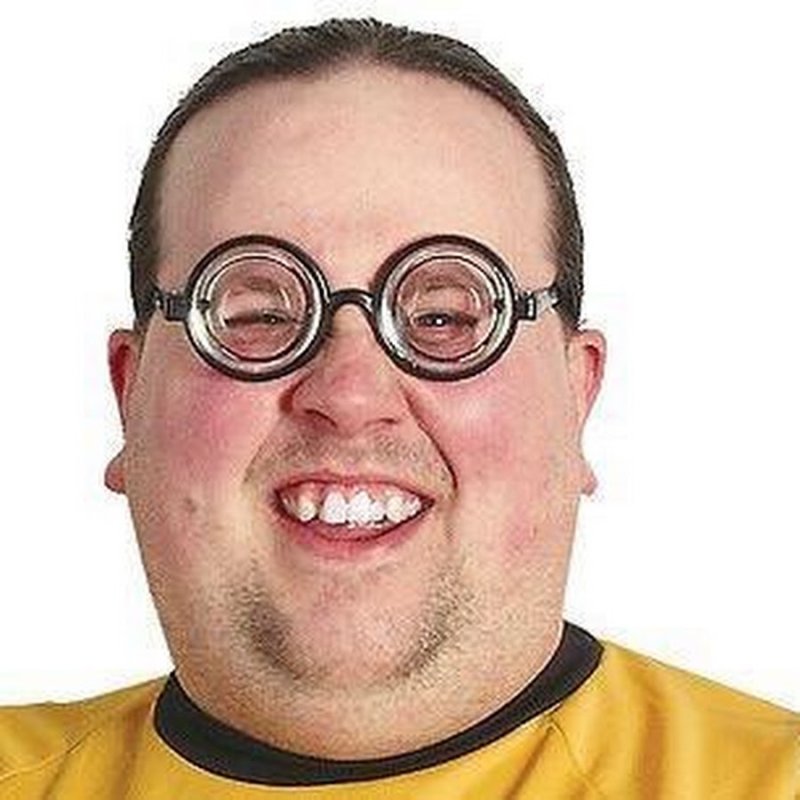 Толстый очкарик