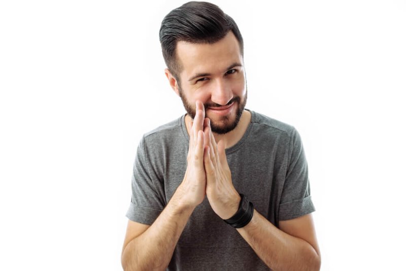 Хитрая эмоция мужчина