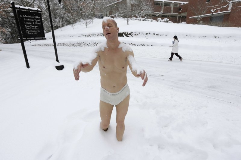 В трусах зимой