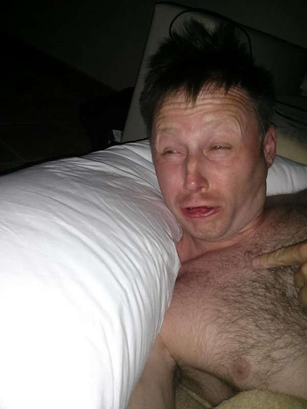 Мужика разбудили Мем