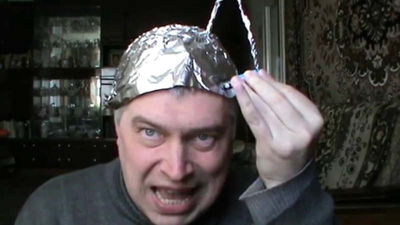 Геннадий Горин в шапке