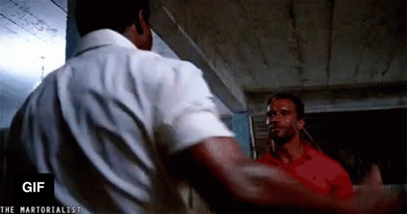 Карл Уэзерс и Арнольд Шварценеггер рукопожатие