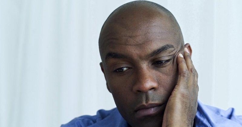 Негр расстроенный