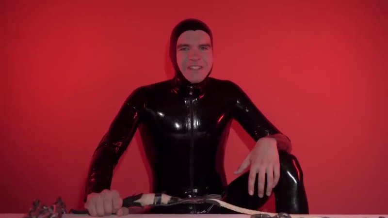 Баженов в латексном костюме