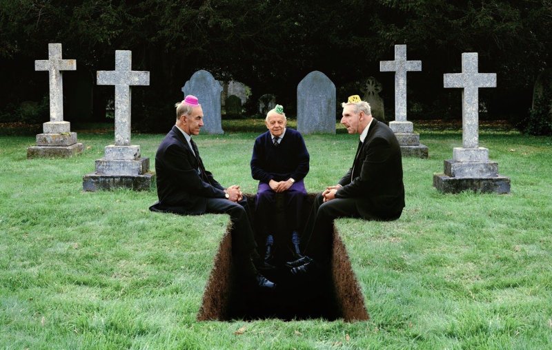 Смешное кладбище