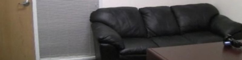 Черный диван кастинг