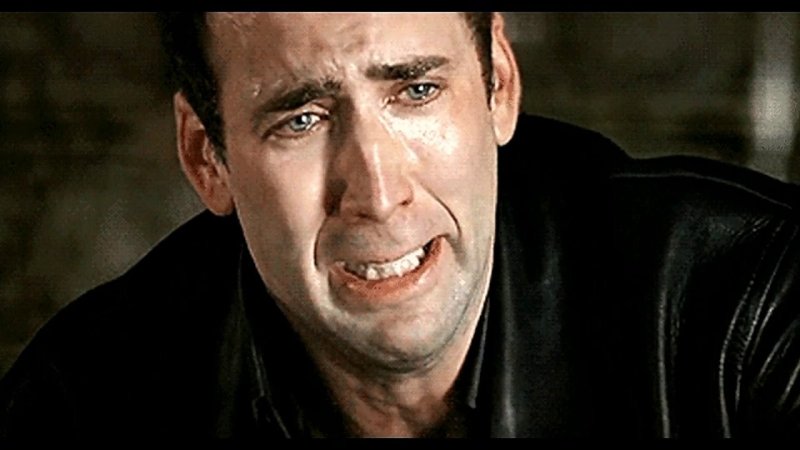 Мужик плачет