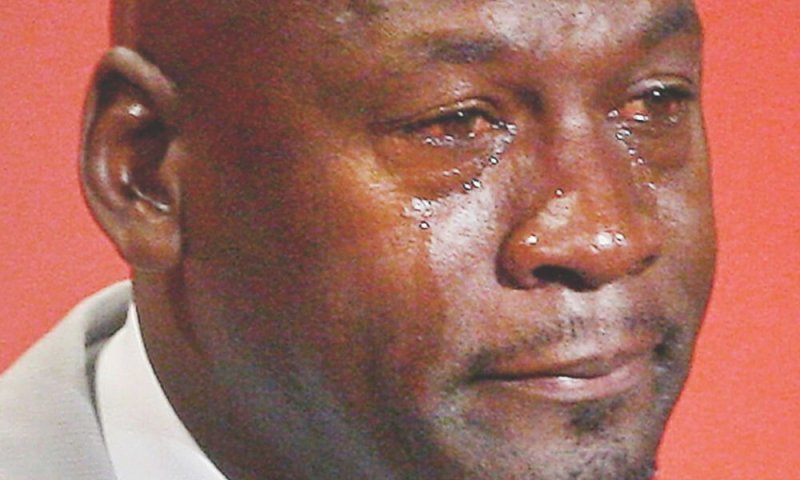 Майкл Джордан плачет Мем