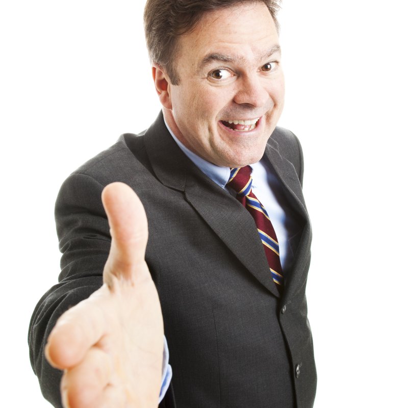 Люди здороваются