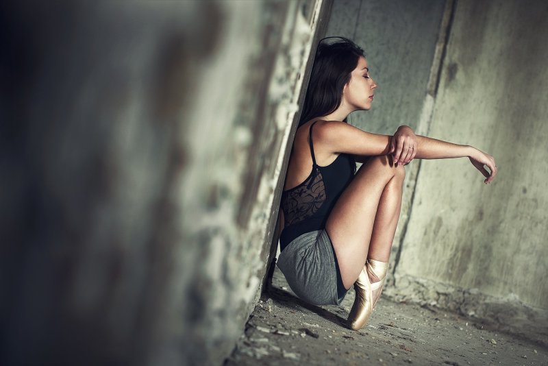 Красивые девушки в позе