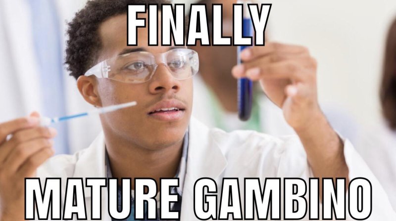 Ученый с пробиркой темнокожий