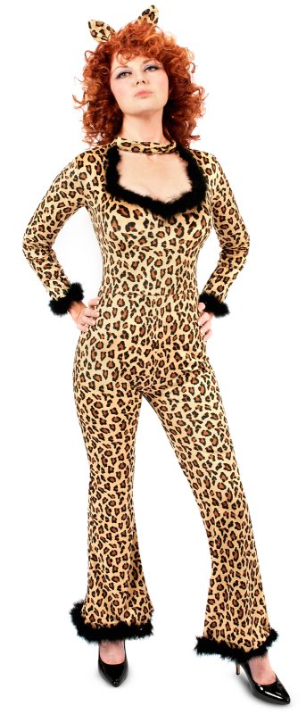 Женщина в леопардовом