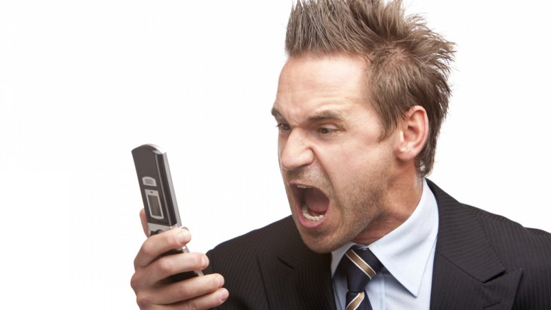 Мужчина с телефоном