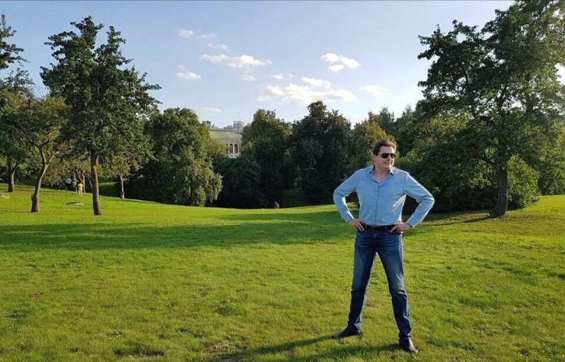 Евгений Панасенко гуляет