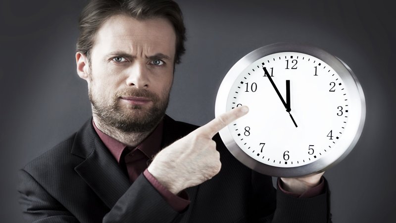 Чел с часами