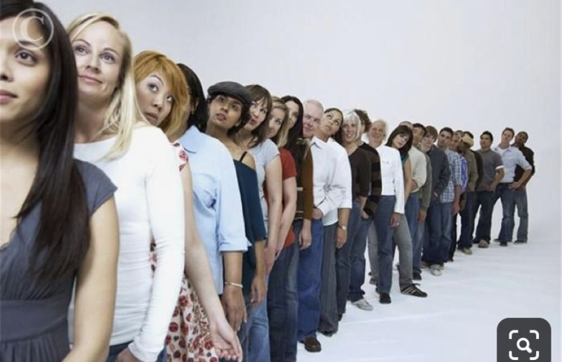 Люди в очереди