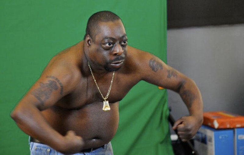 Карлик афроамериканец