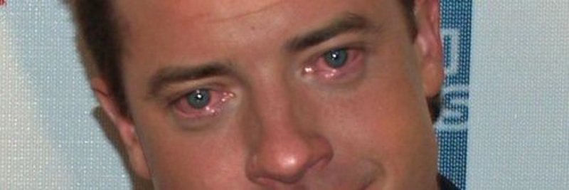 Брендан Фрейзер плачет