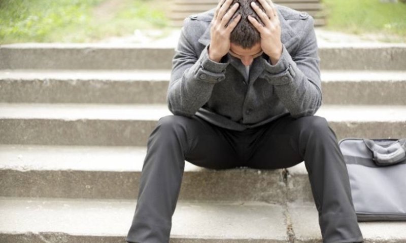 Расстроенный человек