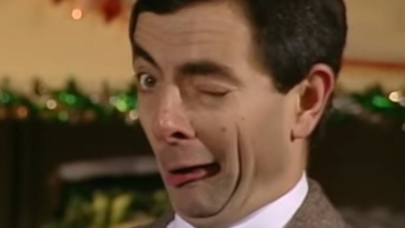 Подмигивание бровями