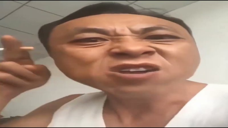 Китаец орет Мем чб