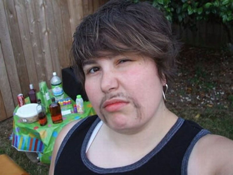 Усатая женщина