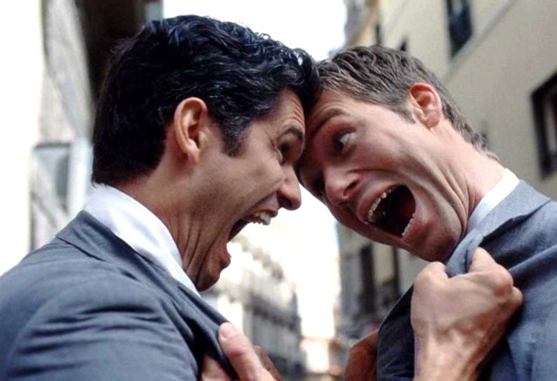 Орут друг на друга