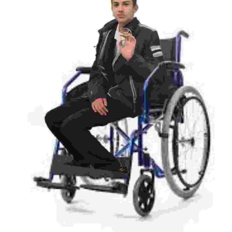 Человек на коляске