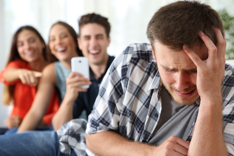 Стеснительный человек