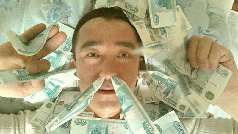 Мужчина с деньгами