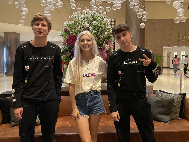 Ева Элфи the International 11