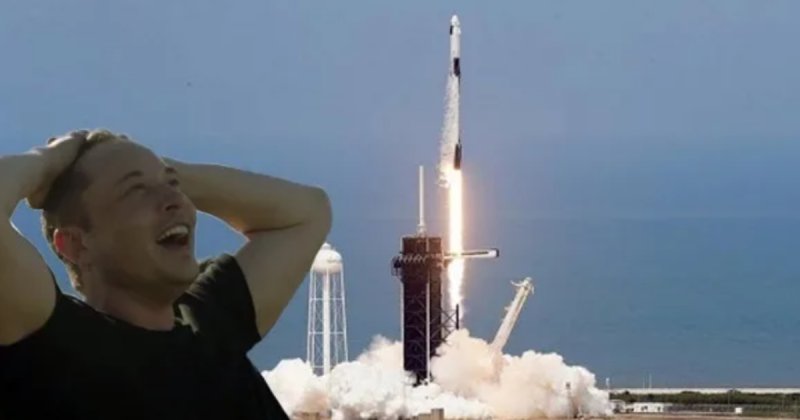 Элон Маск запускает ракету