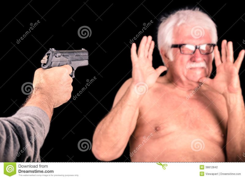 Дедушка с пистолетом