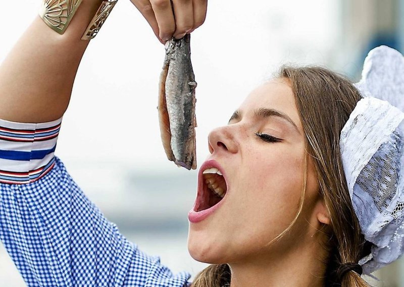 Девушка селедка