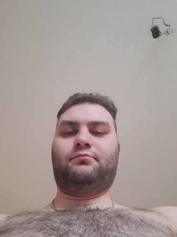 Мужик с бородой селфи