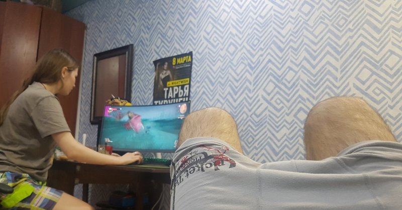 Девушка геймер Мем