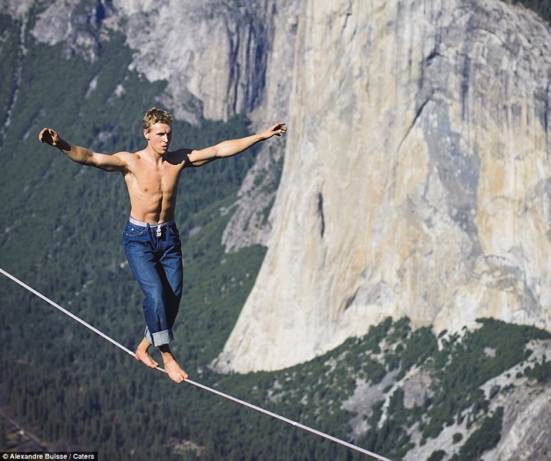 Камиль Мамаев канатоходец