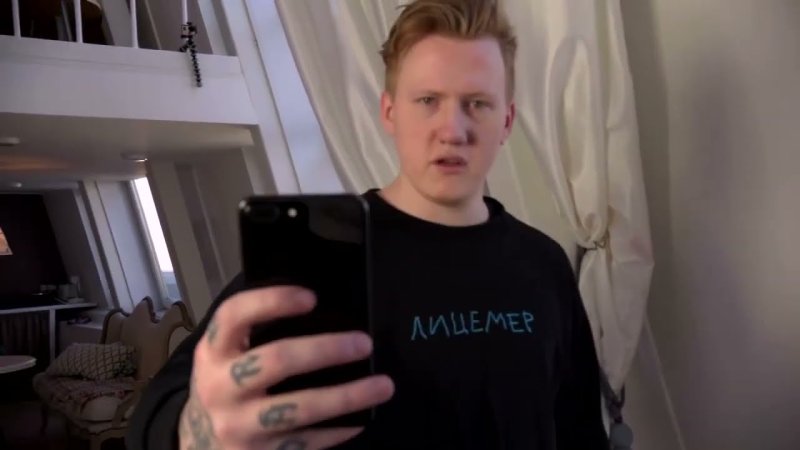 Даня Кашин прическа