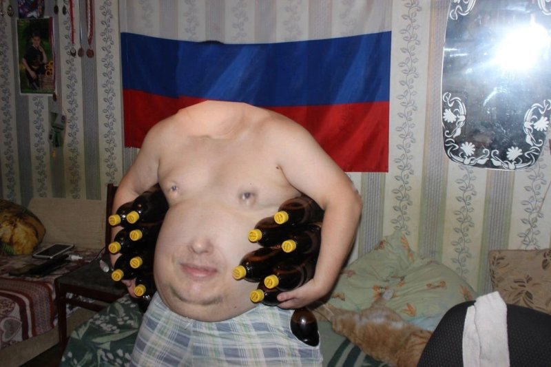 Парень с пивным животом