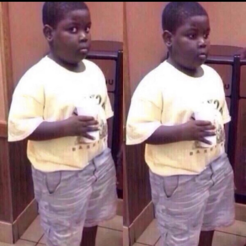 Толстый черный мальчик