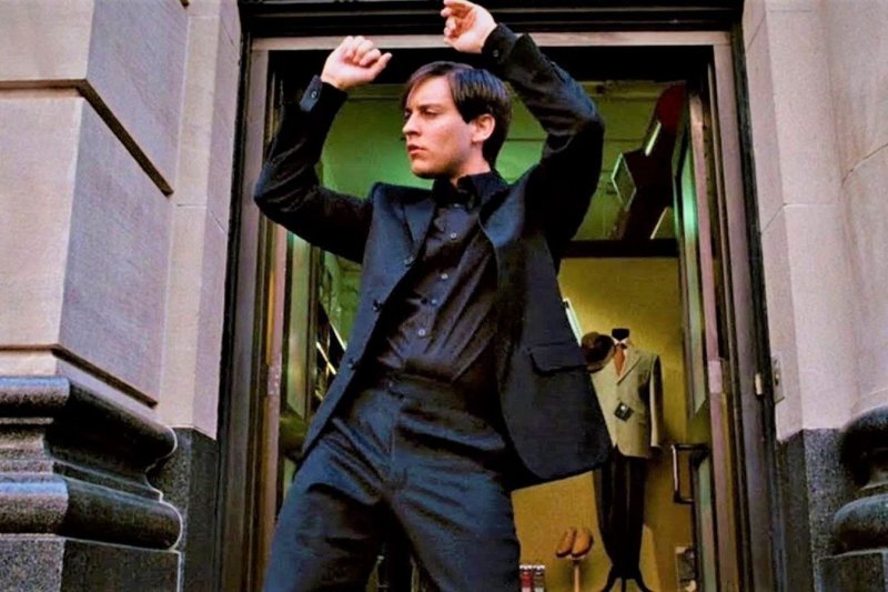 Тоби Магуайр танец