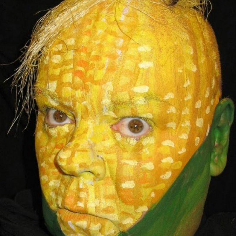 Лицо из овощей