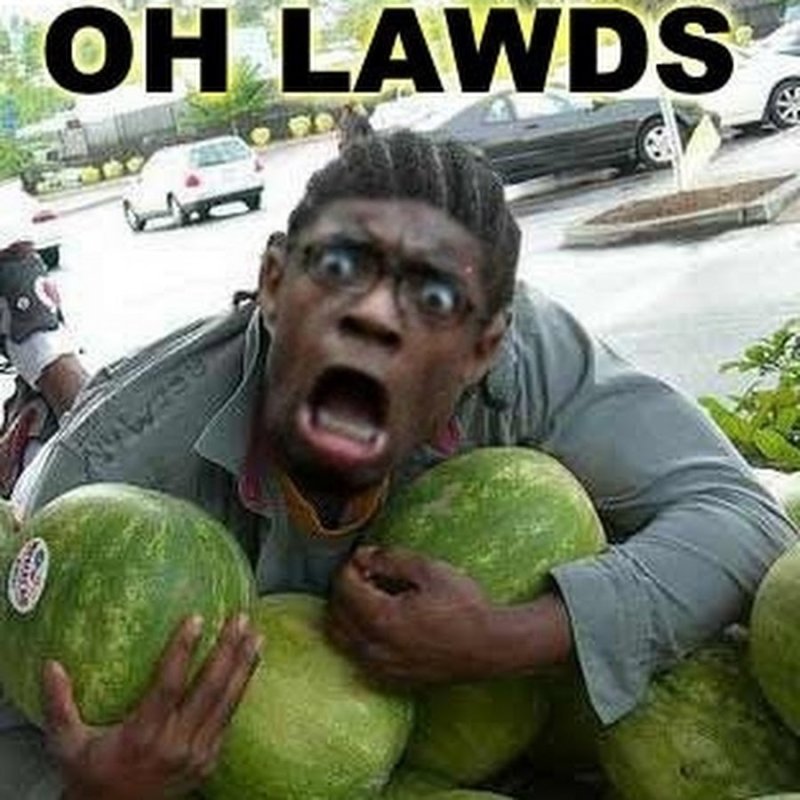 Нигер с арбузом на голове