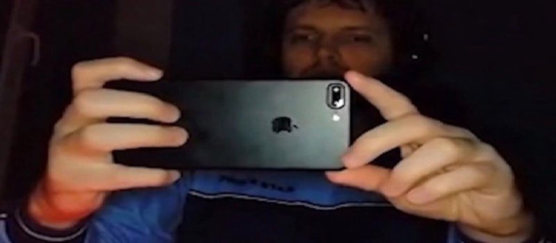 ПАПИЧ фоткает монитор на телефон