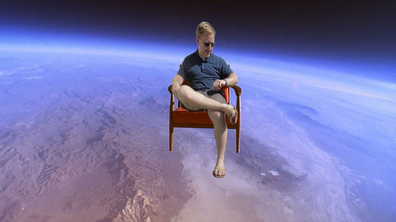 Улетел в космос