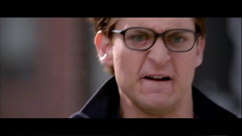 Питер Паркер Тоби Магуайр плачет