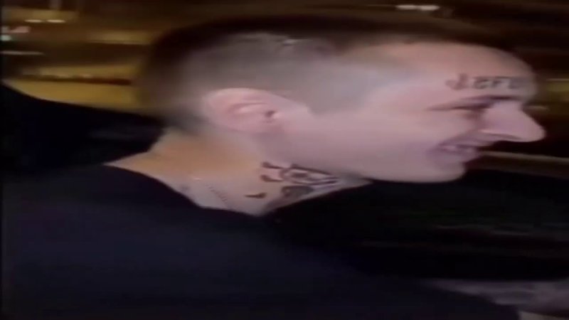 Кизару в Порше за рулем