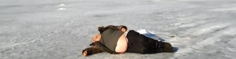 Толстый мужик на льдине