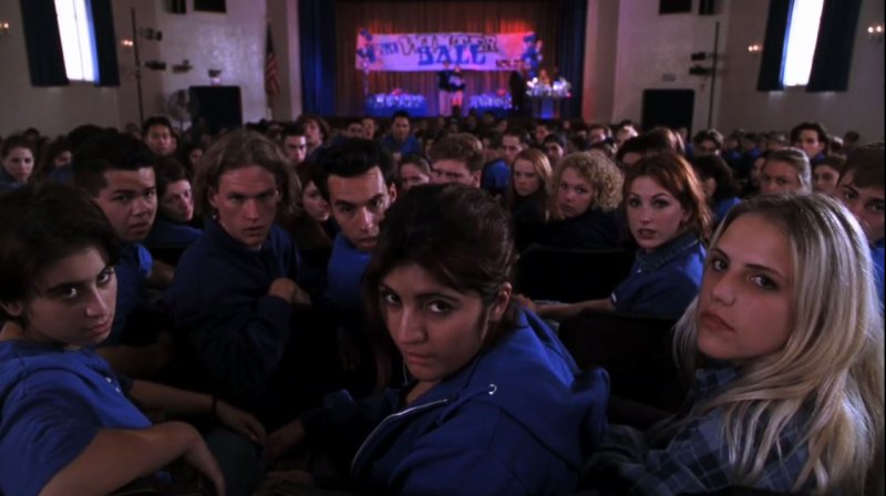 Вест класс смотрит на тебя