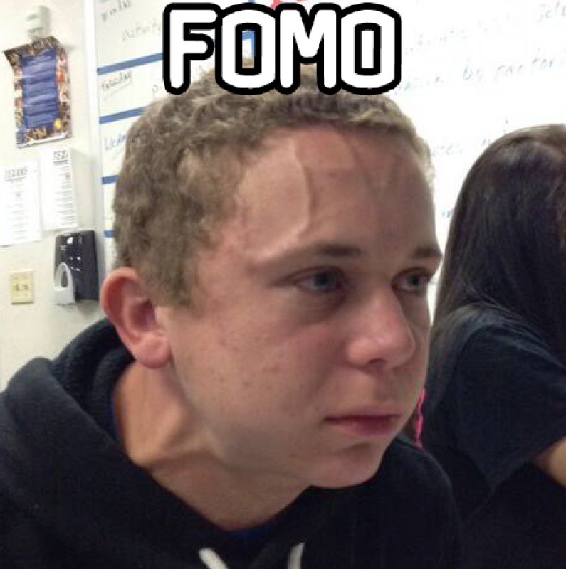 Чел с напряженным лицом